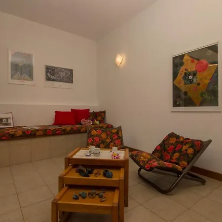 Διαμέρισμα Sleeps 5 Pool Ispra